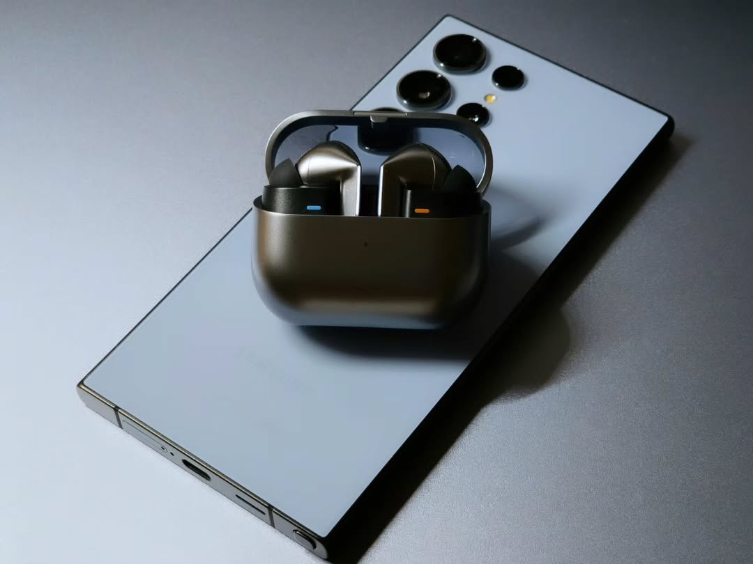 Samsung Galaxy Buds3 Pro - Image 3